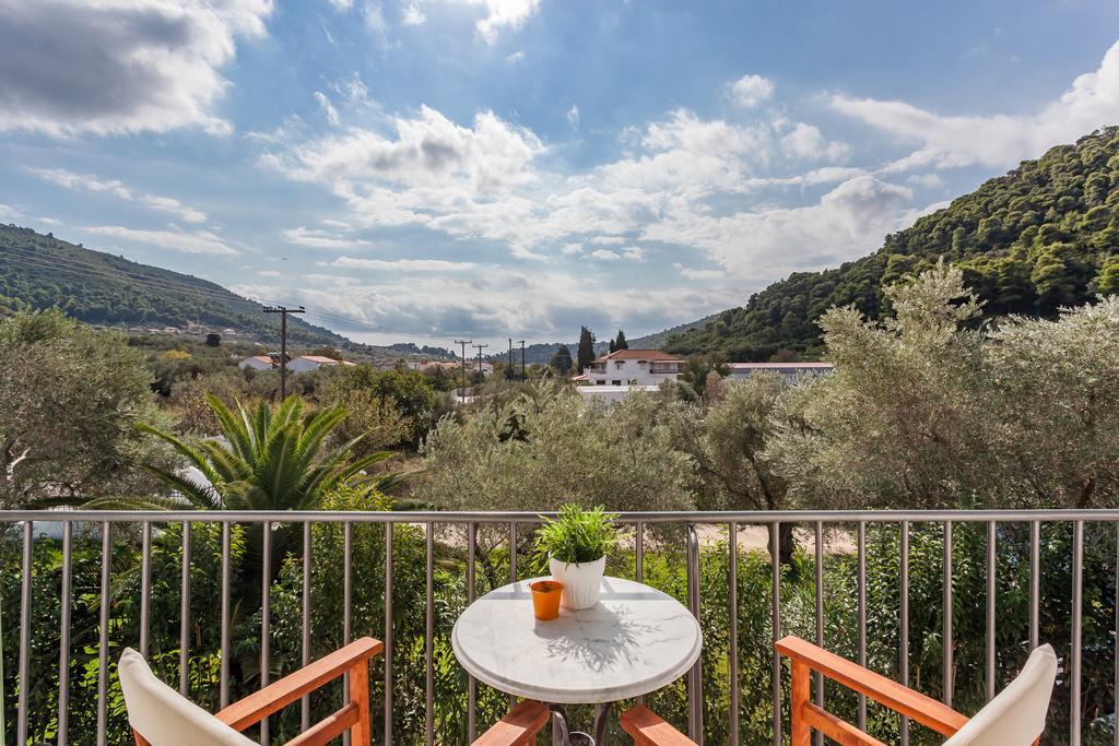Smaragdi Rooms And Studios Skopelos Exterior foto