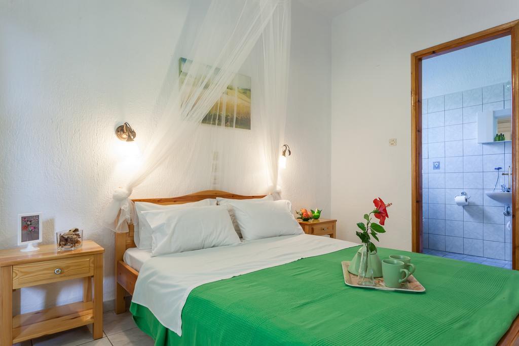 Smaragdi Rooms And Studios Skopelos Exterior foto