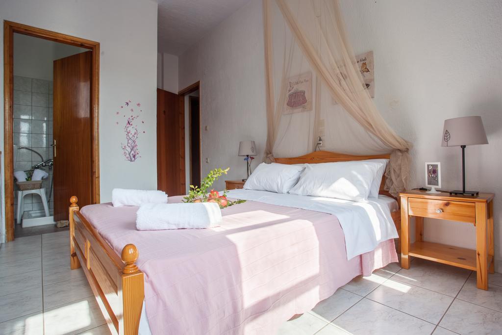 Smaragdi Rooms And Studios Skopelos Exterior foto