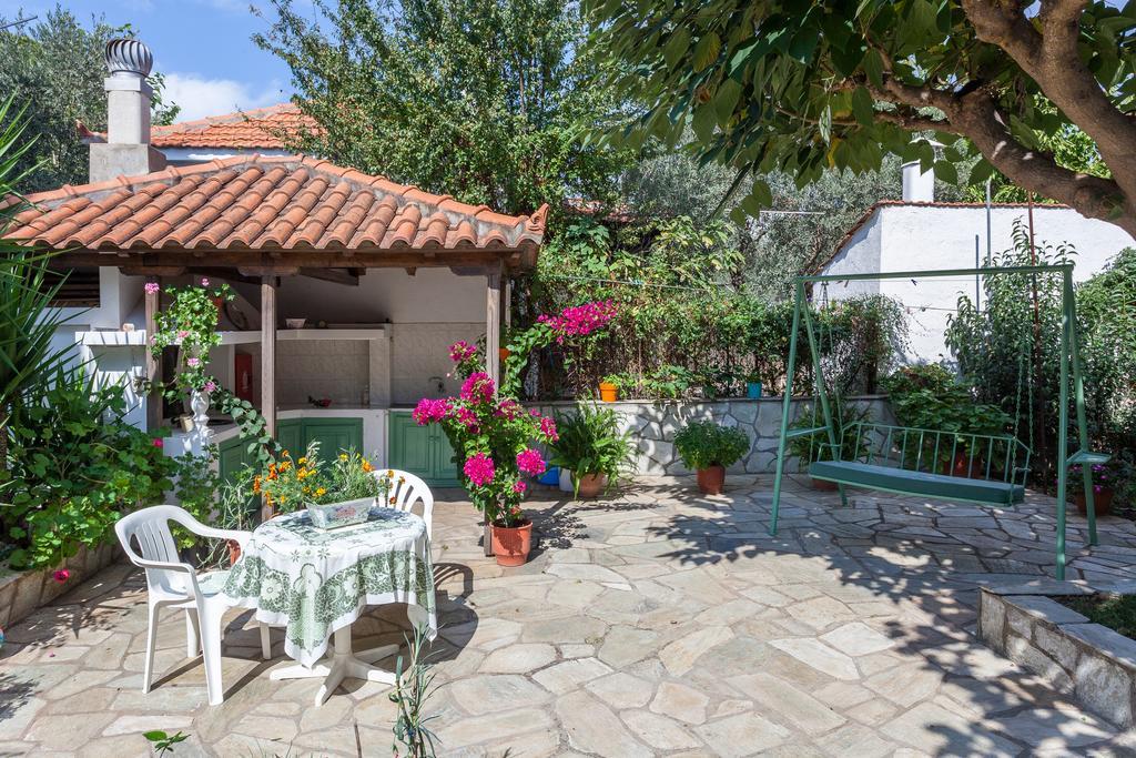 Smaragdi Rooms And Studios Skopelos Exterior foto