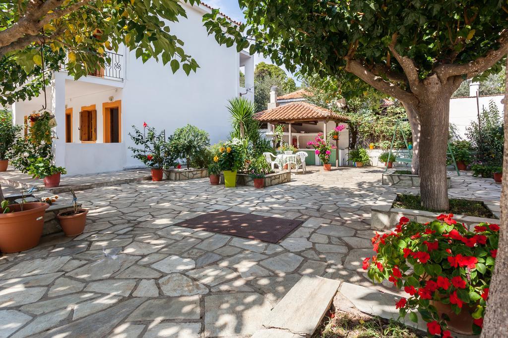 Smaragdi Rooms And Studios Skopelos Exterior foto